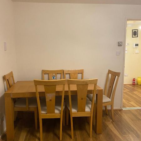 Lovely, Spacious 1-Bedroom Apartment With *Free Parking 맨체스터 외부 사진