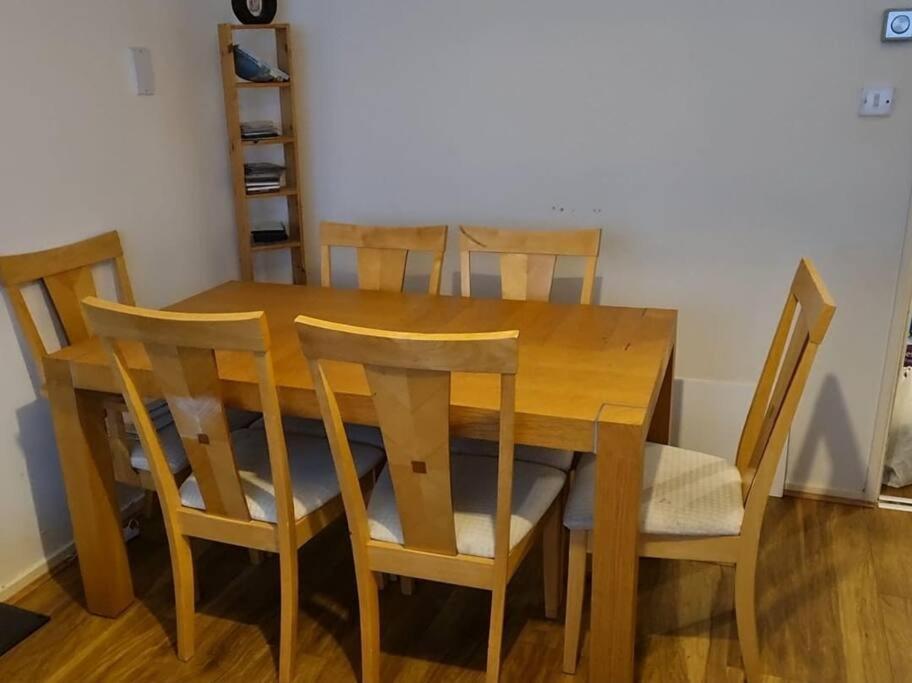 Lovely, Spacious 1-Bedroom Apartment With *Free Parking 맨체스터 외부 사진